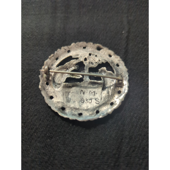 Vintage Norwegian Norway Brooch - 830 Silver Bear Hunting Norsk Mønster Brooch - Picture 3 of 5